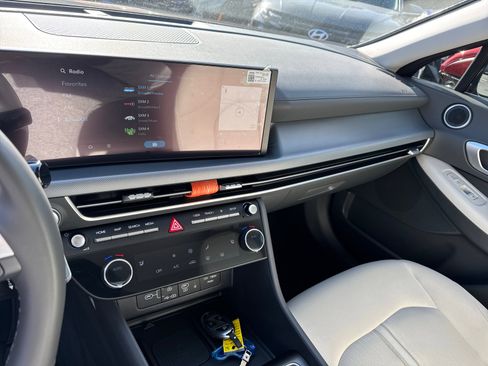 Certified 2025 Hyundai Sonata SEL image 29