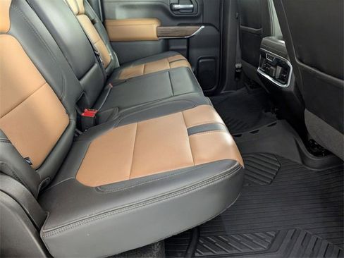 Used 2021 Chevrolet Silverado 2500 High Country w/ Technology Package image 32