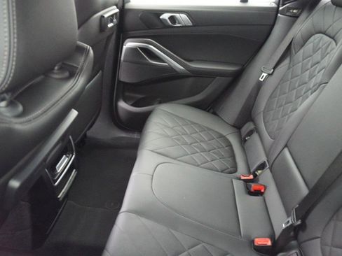 Used 2023 BMW X6 xDrive40i w/ M Sport Package AWD/4WD image 10