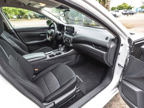 Used 2024 Nissan Sentra SV FWD image 25