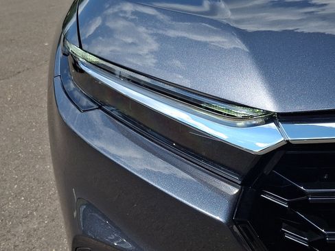 Used 2024 Honda CR-V EX image 9