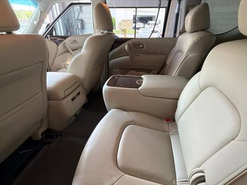 Used 2017 INFINITI QX80 2WD image 4