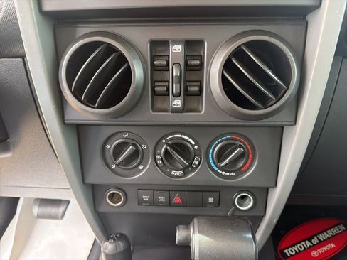 Used 2008 Jeep Wrangler Unlimited Rubicon w/ PWR Convenience Group AWD/4WD image 19