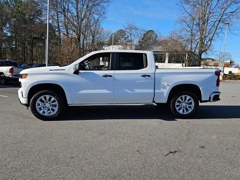 Used 2020 Chevrolet Silverado 1500 Custom w/ Custom Value Package image 4