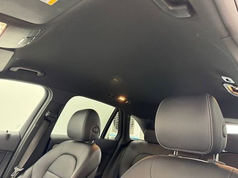 Used 2022 Mercedes-Benz GLC 300 image 5