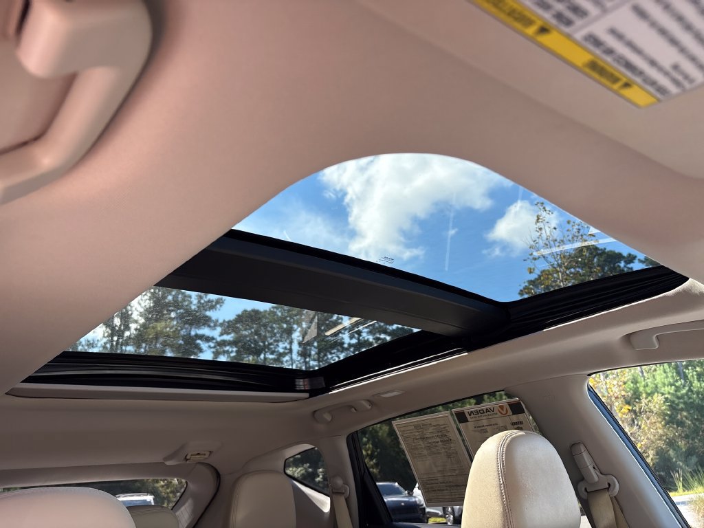Used 2018 Nissan Murano SL w/ Moonroof Package AWD/4WD image 12
