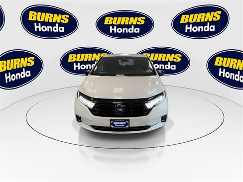 Certified 2023 Honda Odyssey Sport image 3