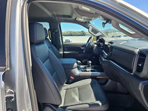 Used 2023 Chevrolet Silverado 1500 LT Trail Boss w/ Convenience Package II AWD/4WD image 10