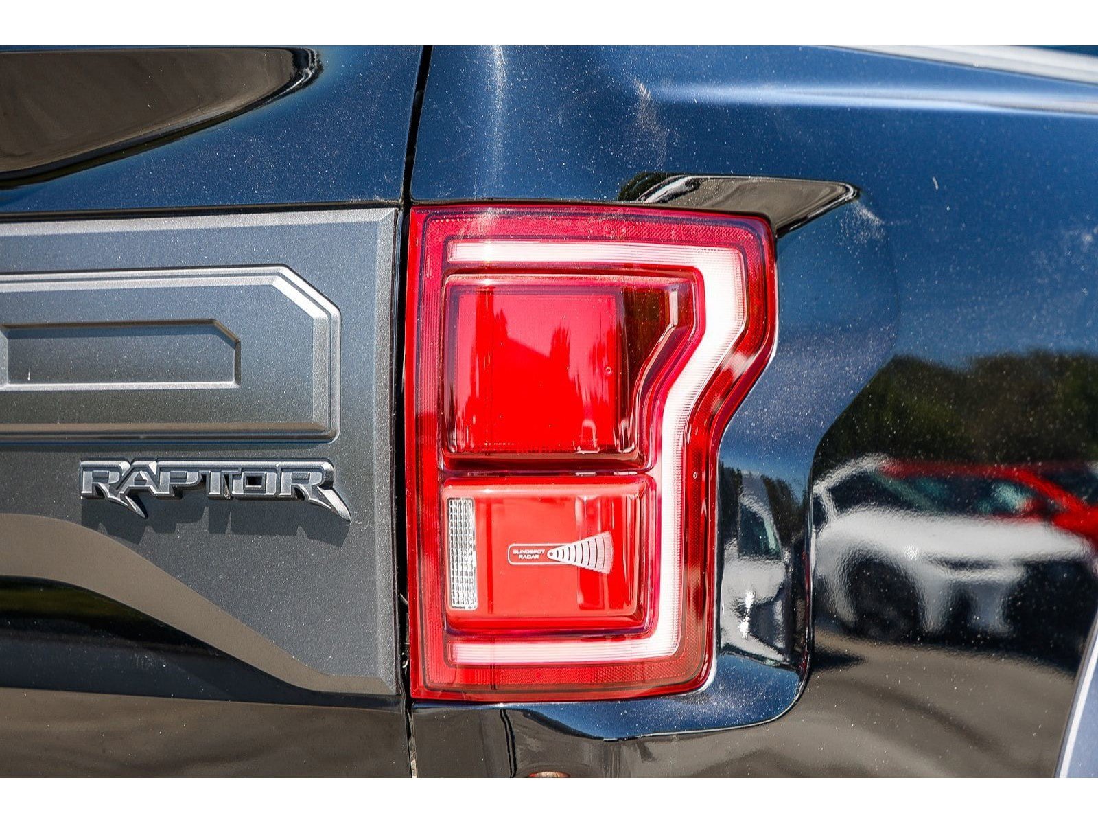 Used 2018 Ford F150 Raptor w/ Equipment Group 802A Luxury AWD/4WD image 9