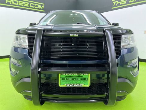 Used 2017 Ford Explorer XLT w/ Equipment Group 201A FWD image 3
