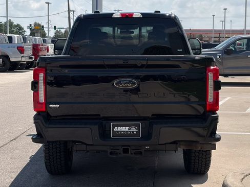 Certified 2024 Ford F250 Lariat w/ Lariat Ultimate Package AWD/4WD image 5