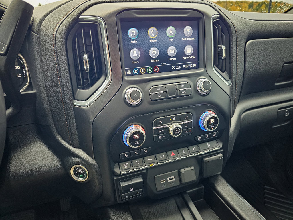Used 2020 GMC Sierra 3500 AT4 w/ AT4 Premium Package AWD/4WD image 30