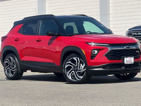 Used 2026 Chevrolet TrailBlazer RS w/ Convenience Package image 2