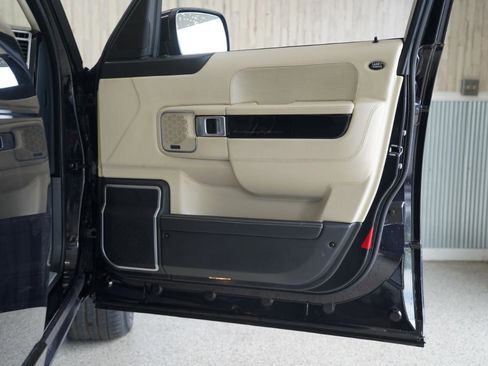 Used 2011 Land Rover Range Rover Autobiography image 32