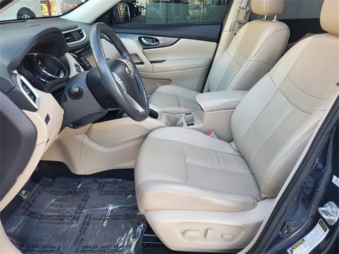 Used 2016 Nissan Rogue SL w/ SL Premium Package image 3