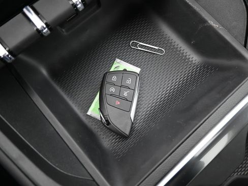 New 2026 GMC Terrain Denali w/ LPO, Black Badging Package image 17