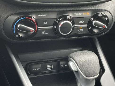 Used 2022 Kia Soul LX FWD image 25