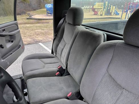 Used 2006 Chevrolet Silverado 3500 Work Truck w/ Snow Plow Prep Package image 24