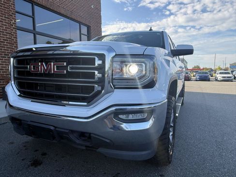 Used 2017 GMC Sierra 1500 SLE w/ SLE Value Package AWD/4WD image 25