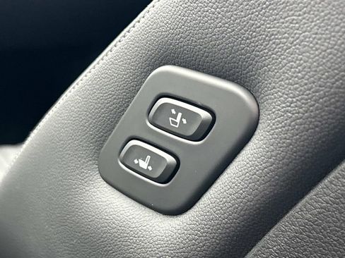 New 2026 Genesis G70 2.5T Prestige image 24