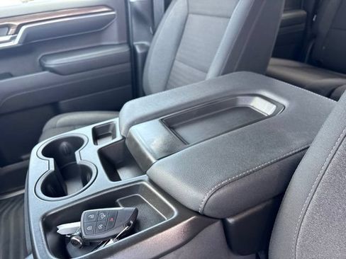 Used 2023 Chevrolet Silverado 1500 LT AWD/4WD image 29