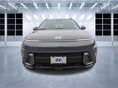 Certified 2024 Hyundai Kona SEL w/ Convenience Package image 8