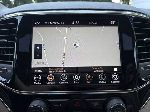 Used 2021 Jeep Grand Cherokee Limited AWD/4WD image 18