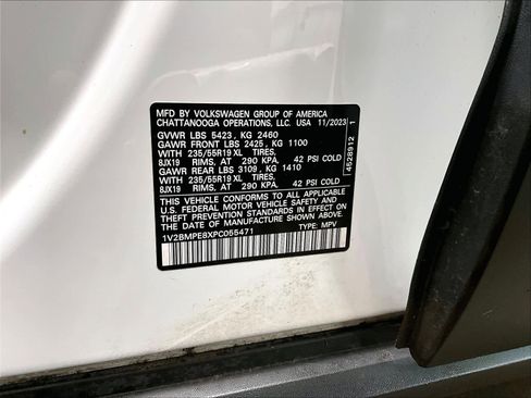 Used 2023 Volkswagen ID.4 2WD image 34