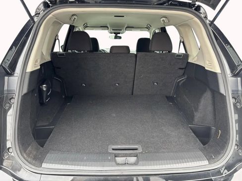 Used 2024 Nissan Rogue S image 28