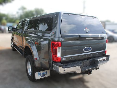 Used 2019 Ford F350 Lariat w/ Lariat Value Package AWD/4WD image 14