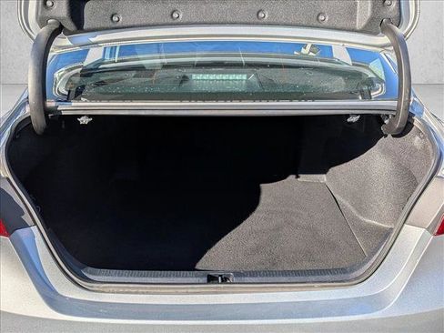 Used 2022 Toyota Camry SE image 6