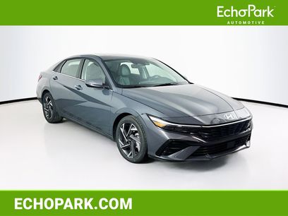 Used 2025 Hyundai Elantra Limited