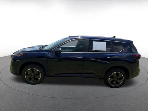 Used 2025 Nissan Rogue SV AWD/4WD image 9