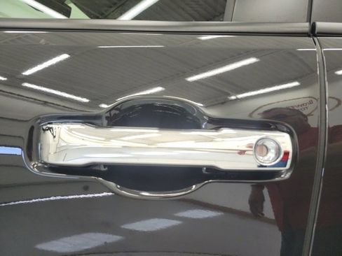 Certified 2025 Toyota Tacoma Limited image 21