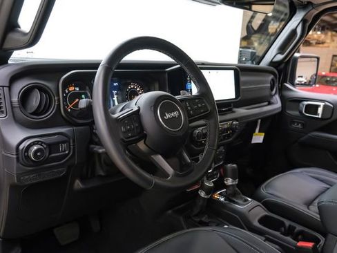 Used 2024 Jeep Wrangler Unlimited Rubicon 392 image 2