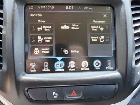 Used 2018 Jeep Cherokee Overland AWD/4WD image 20