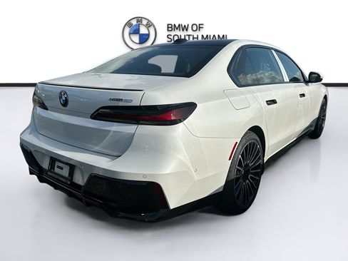 New 2026 BMW i7 eDrive50 w/ M Sport Package RWD image 4