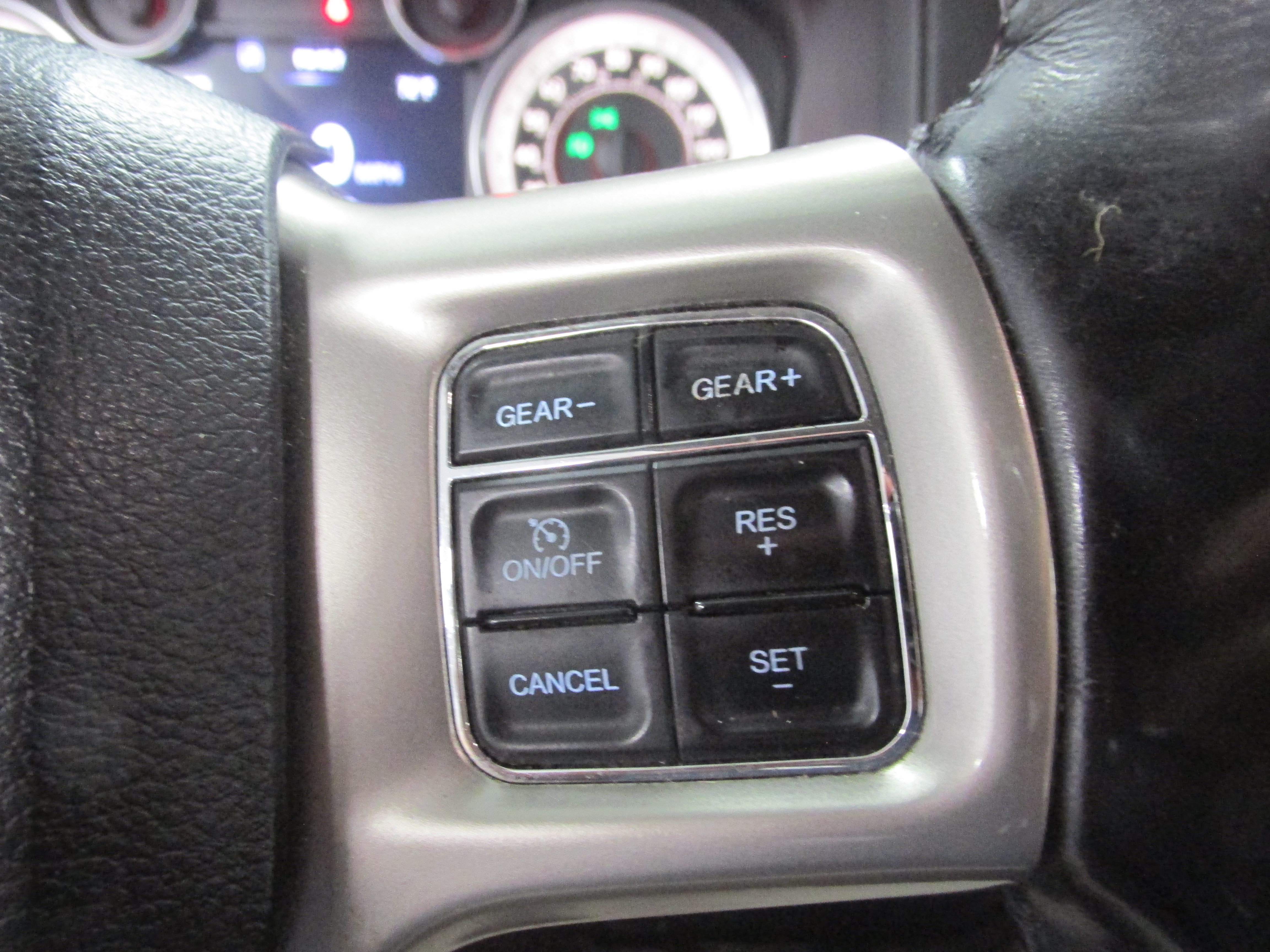 Used 2017 RAM 1500 Laramie w/ Convenience Group AWD/4WD image 34