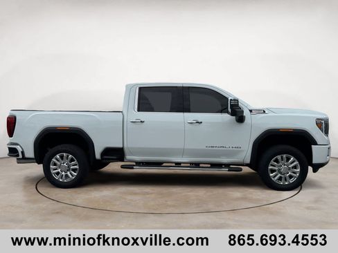 Used 2021 GMC Sierra 3500 Denali w/ Denali Ultimate Package AWD/4WD image 2