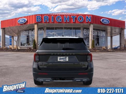 Used 2026 Ford Explorer Active w/ Active Comfort Package AWD/4WD image 8