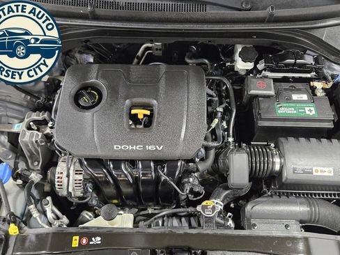 Used 2017 Hyundai Elantra Limited w/ Limited Ultimate Package 05 FWD image 41
