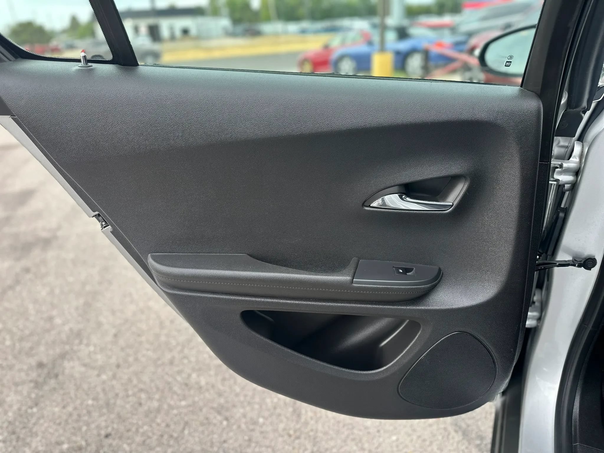 Used 2013 Chevrolet Volt FWD image 21