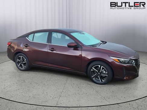 Used 2025 Nissan Sentra SV FWD image 10
