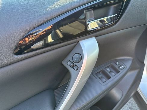 Used 2024 Mitsubishi Eclipse Cross SE image 23