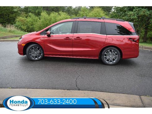 New 2026 Honda Odyssey Touring image 4