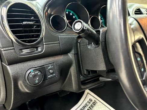 Used 2015 Buick Enclave Leather image 18