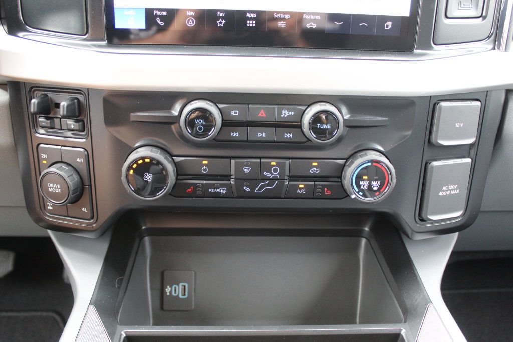 New 2026 Ford F250 XLT w/ XLT Premium Package AWD/4WD image 29