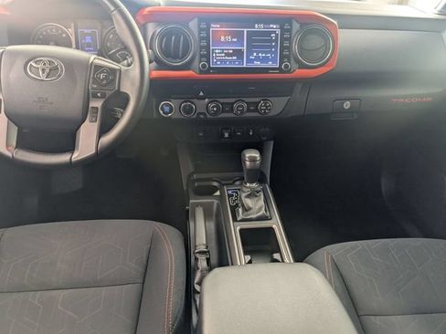 Used 2020 Toyota Tacoma TRD Sport AWD/4WD image 26