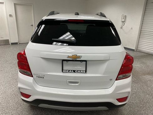Used 2020 Chevrolet Trax LT w/ LT Convenience Package image 6