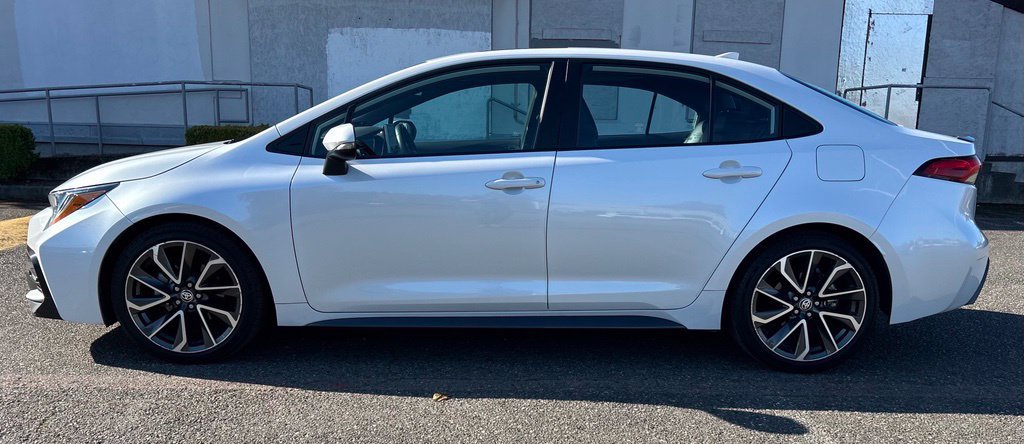 Certified 2022 Toyota Corolla XSE FWD image 8